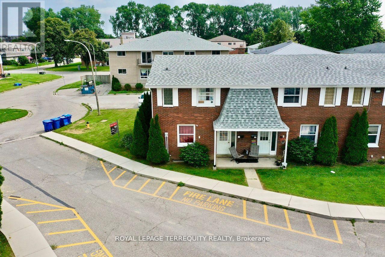 Townhouse at 10 ORCHARD PLACE, Chatham-Kent