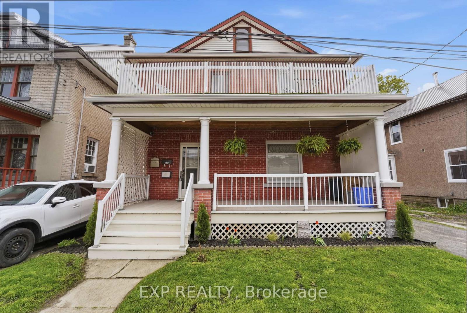 Multiplex at 15 AVENUE PLACE, Welland (Welland Downtown)