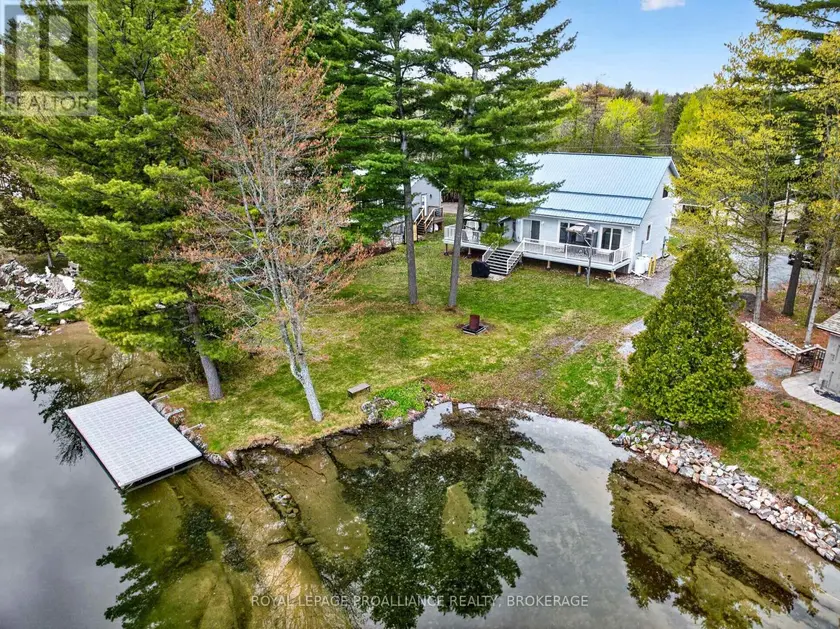 Detached at 59 WEST SHORE LANE, Frontenac