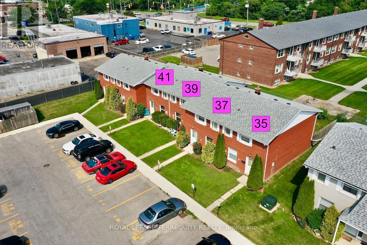 Townhouse at 35-41 ORCHARD PLACE, Chatham-Kent