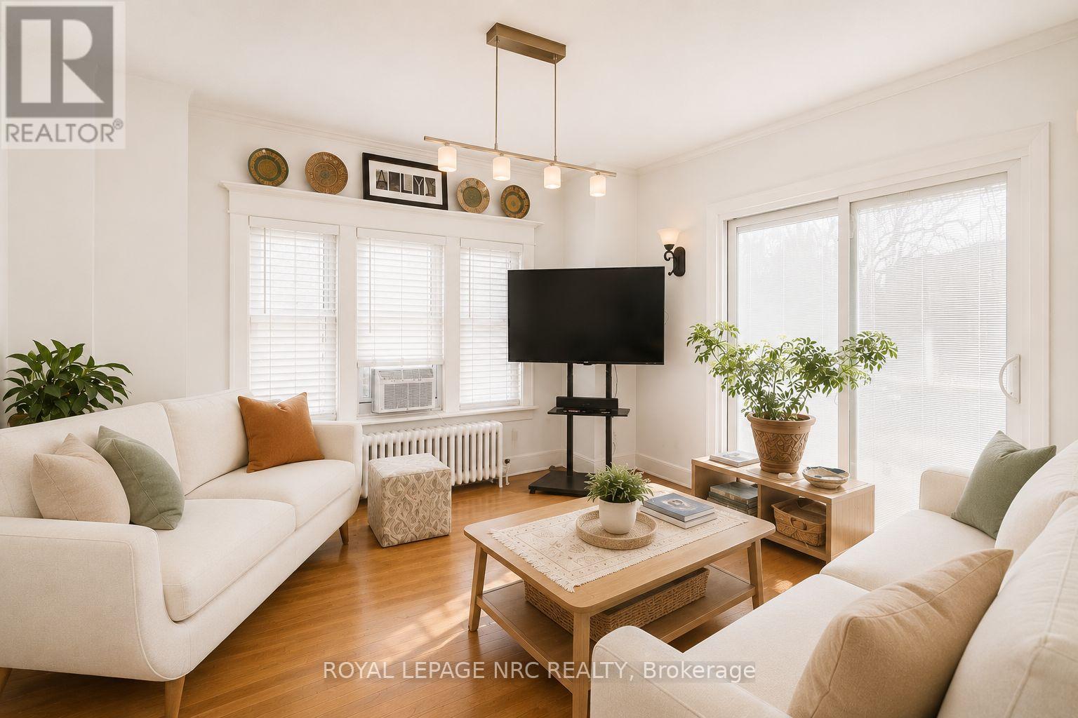 Detached at 92 DUFFERIN STREET, St. Catharines (Downtown)