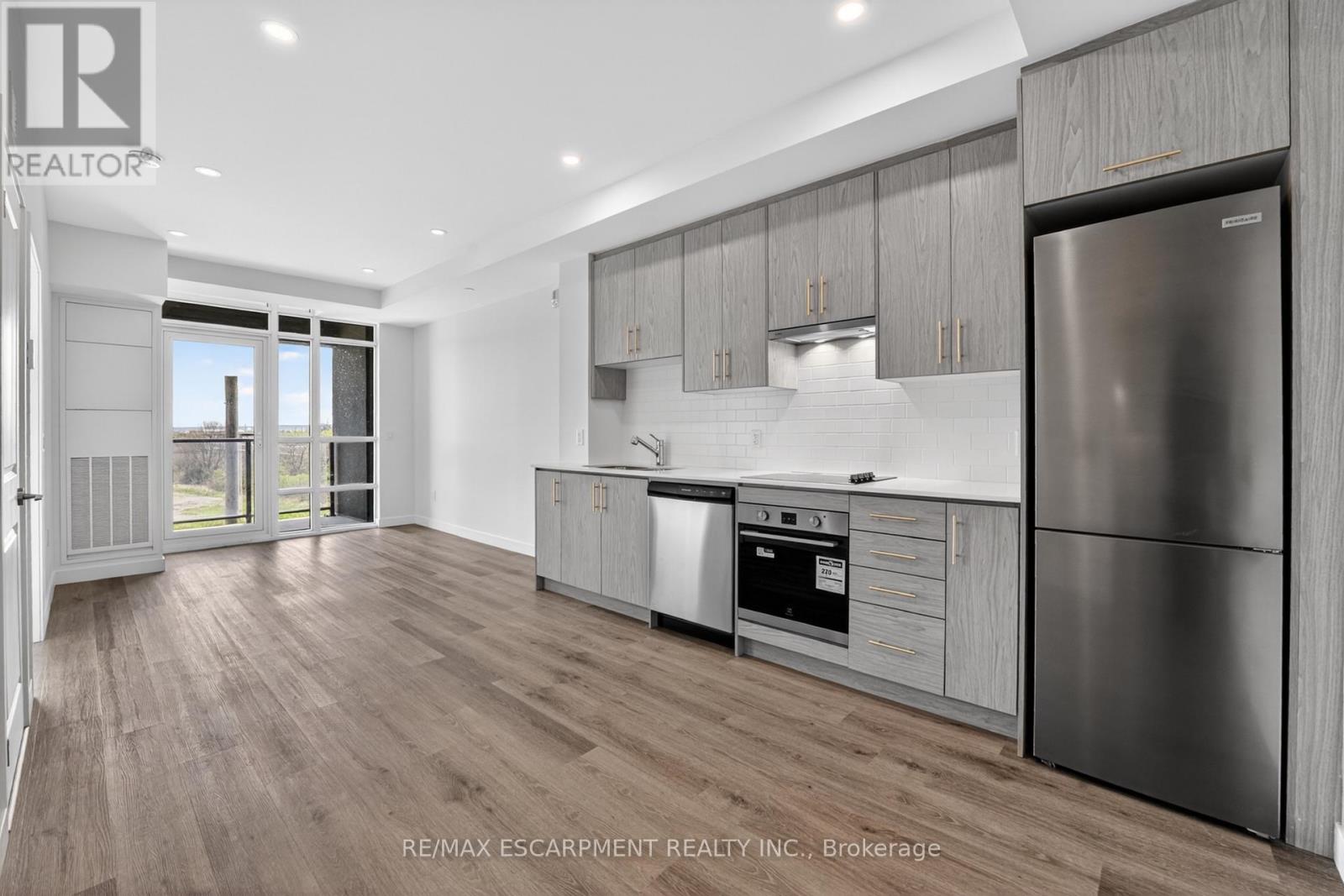 Apartment at 321 - 461 GREEN ROAD, Hamilton (Lakeshore)