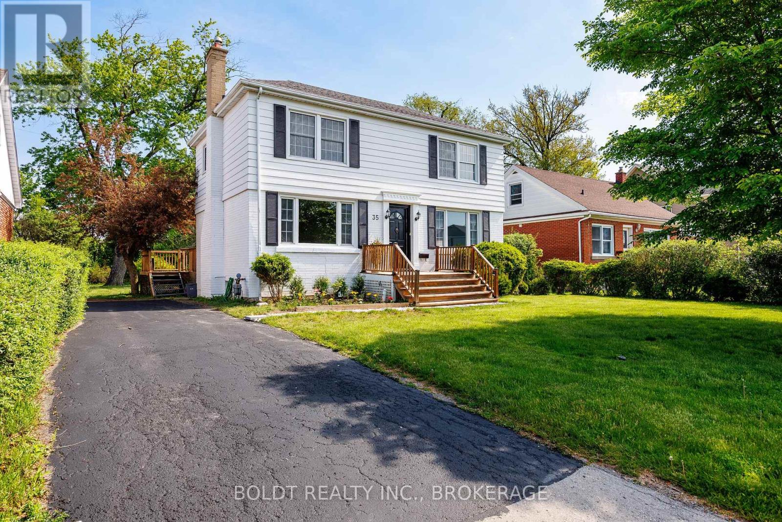 Detached at 35 RIVERCREST DRIVE, St. Catharines (Glendale/Glenridge)