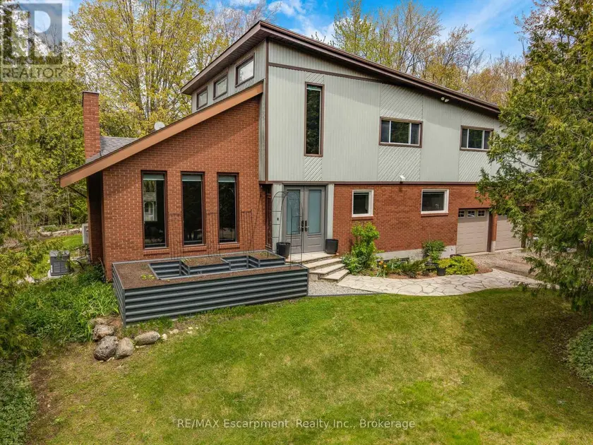 Detached at 2092 HIGHWAY 6, Hamilton