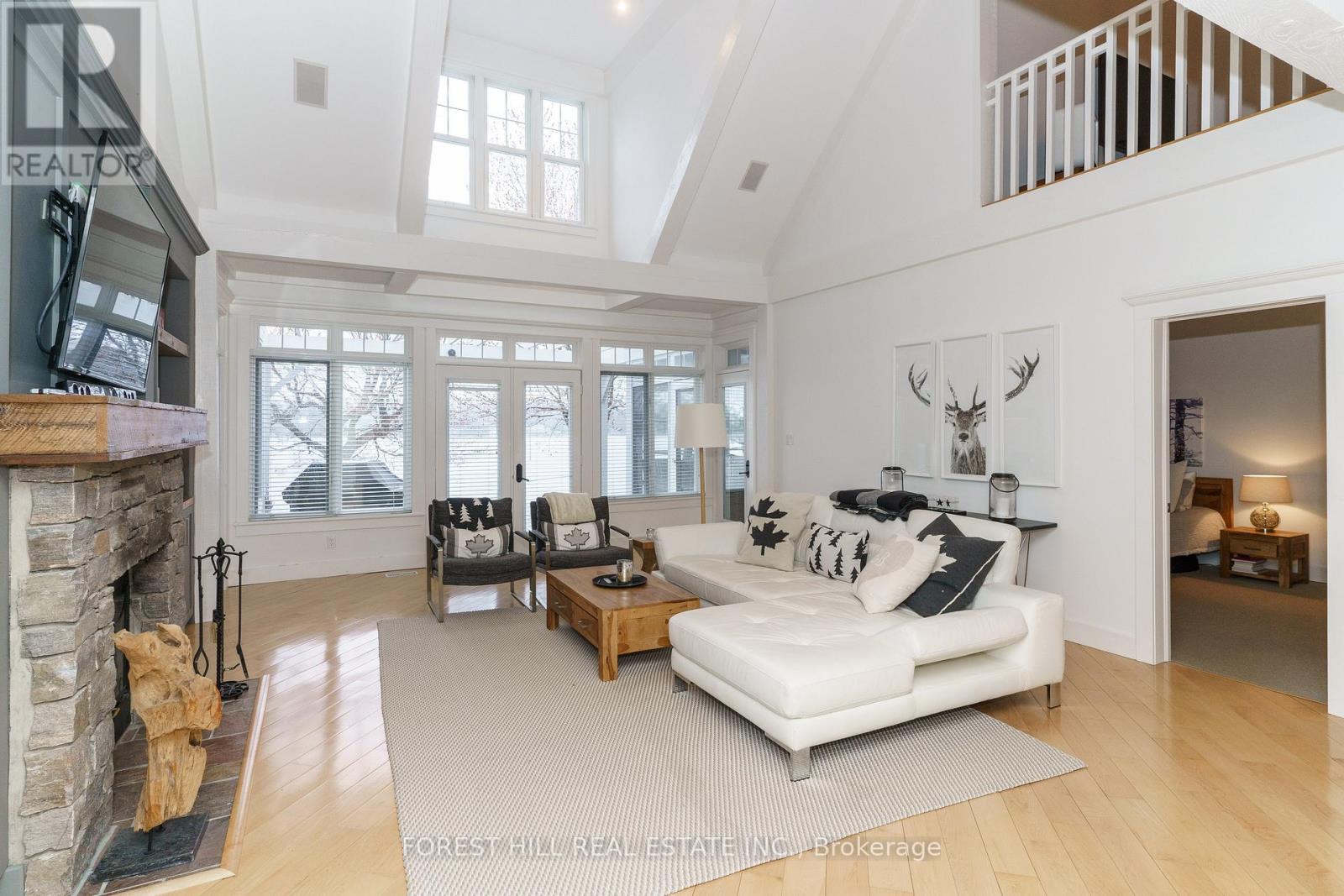 Townhouse at 2 - 1131 ELGIN HOUSE ROAD, Muskoka Lakes (Medora)