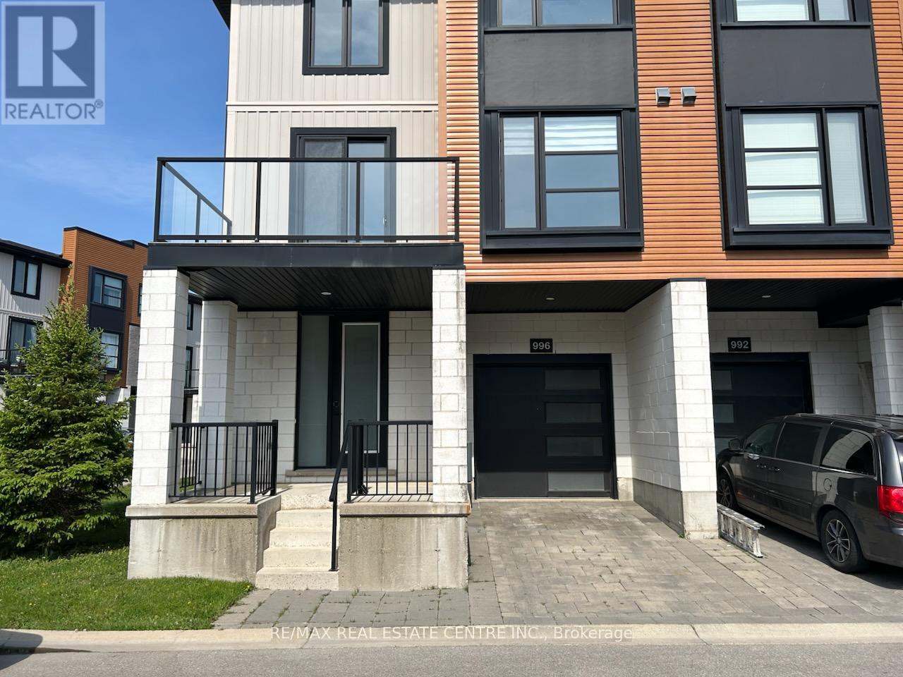 Townhouse at 996 WEST VILLAGE SQUARE, London North (North M)