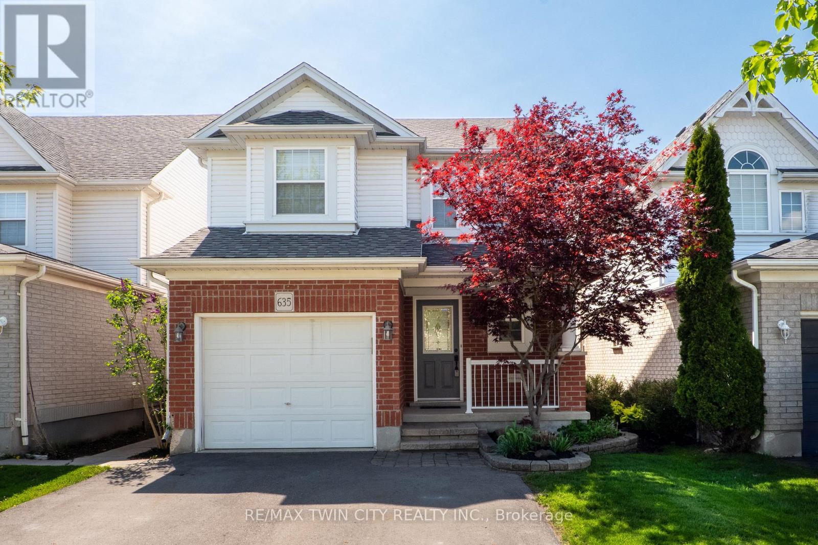 Detached at 635 BONAVISTA DRIVE, Waterloo