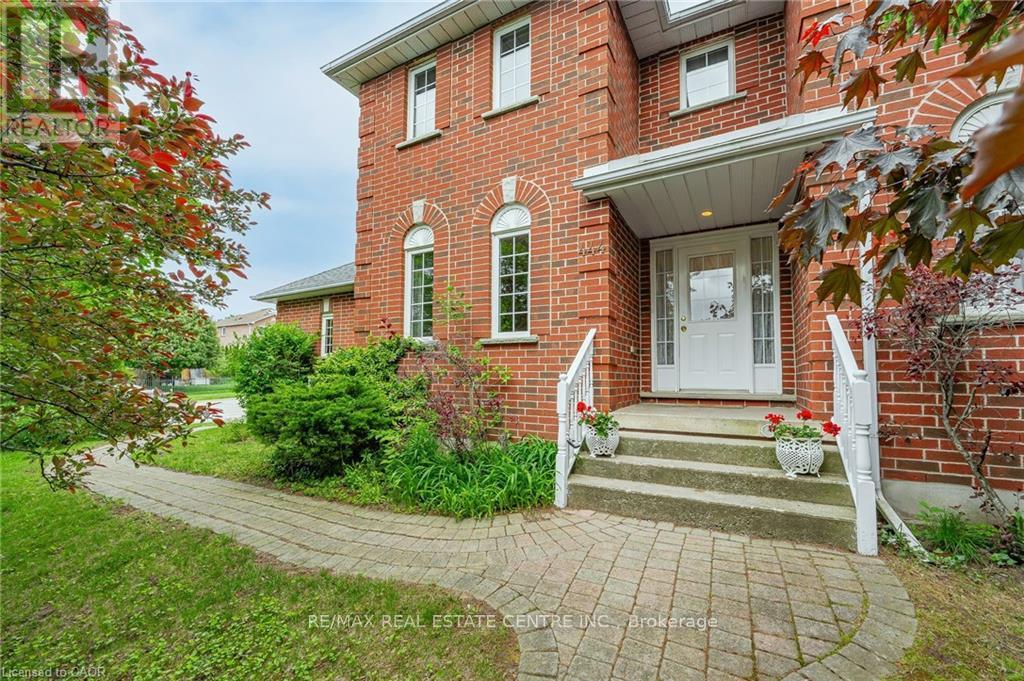 Detached at 444 BURNETT AVENUE, Cambridge