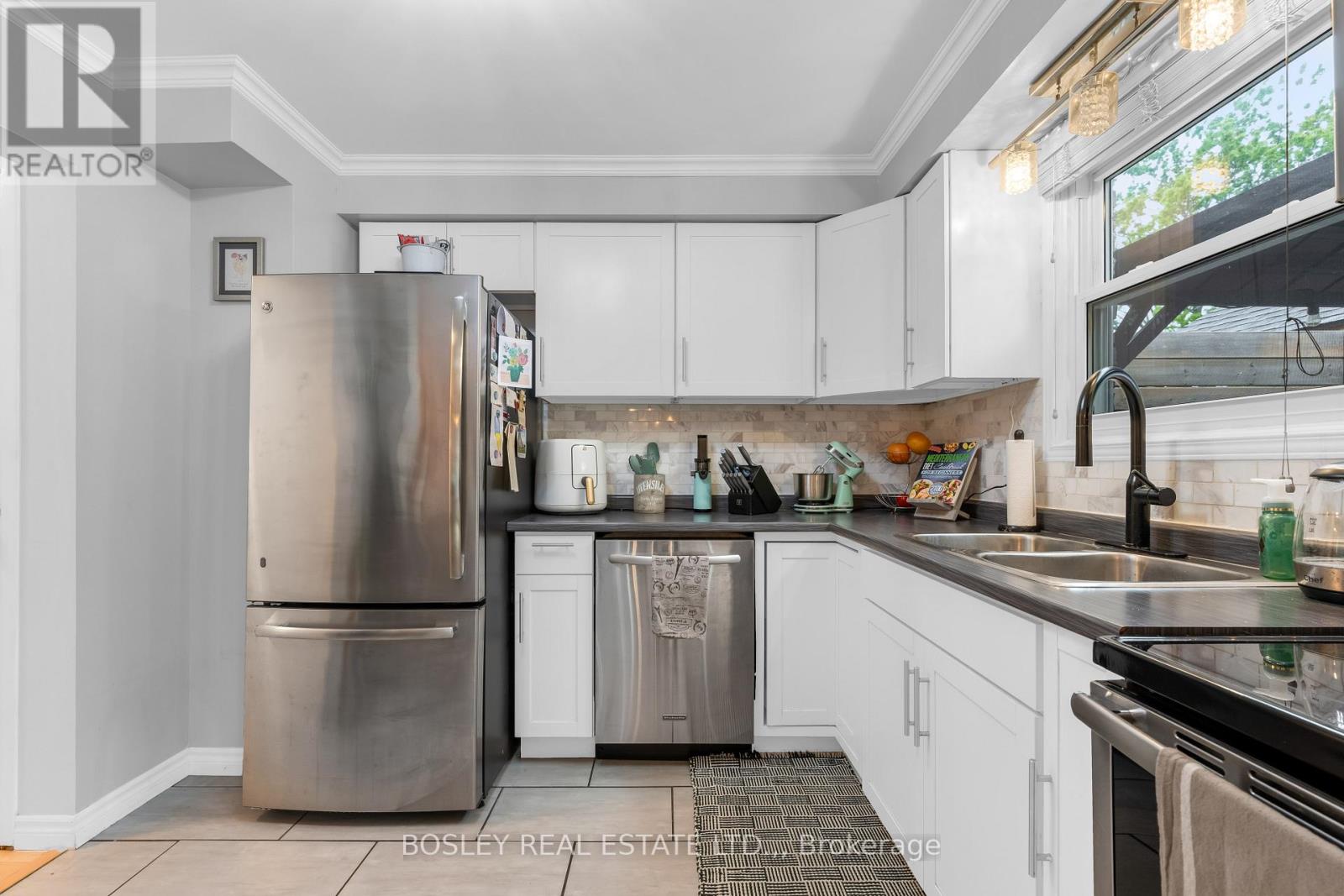 Semi-Detached/Link at 6596 PITTON ROAD, Niagara Falls