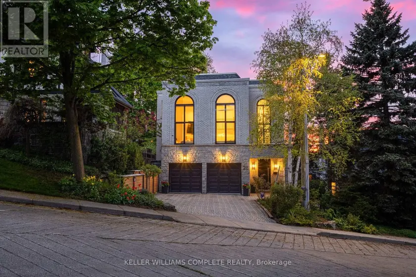 Detached at 28 UNDERCLIFFE AVENUE, Hamilton (Durand)
