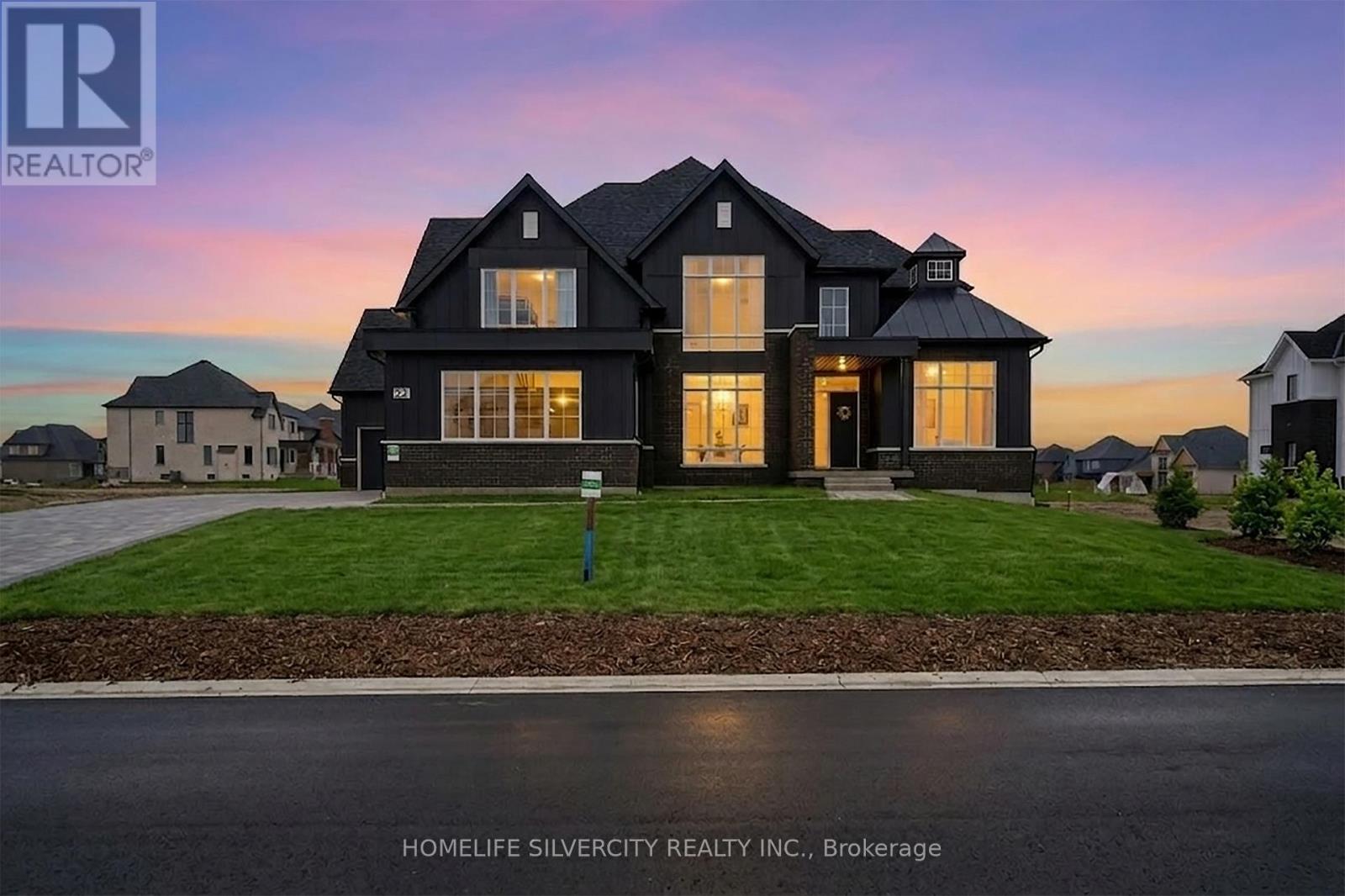 Detached at 22 EWING WAY, Amaranth