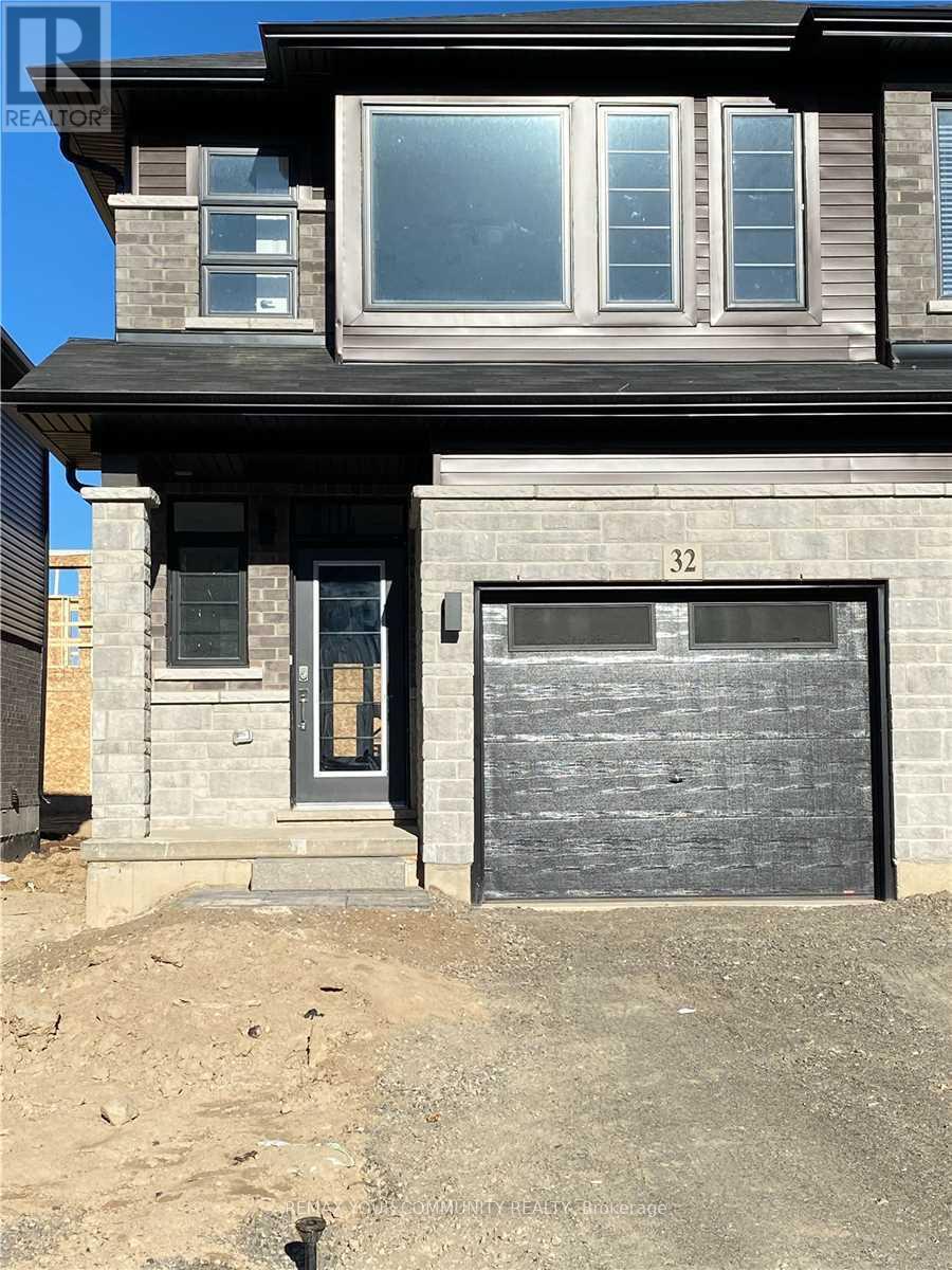 Townhouse at 32 JUNE CALLWOOD WAY, Brantford