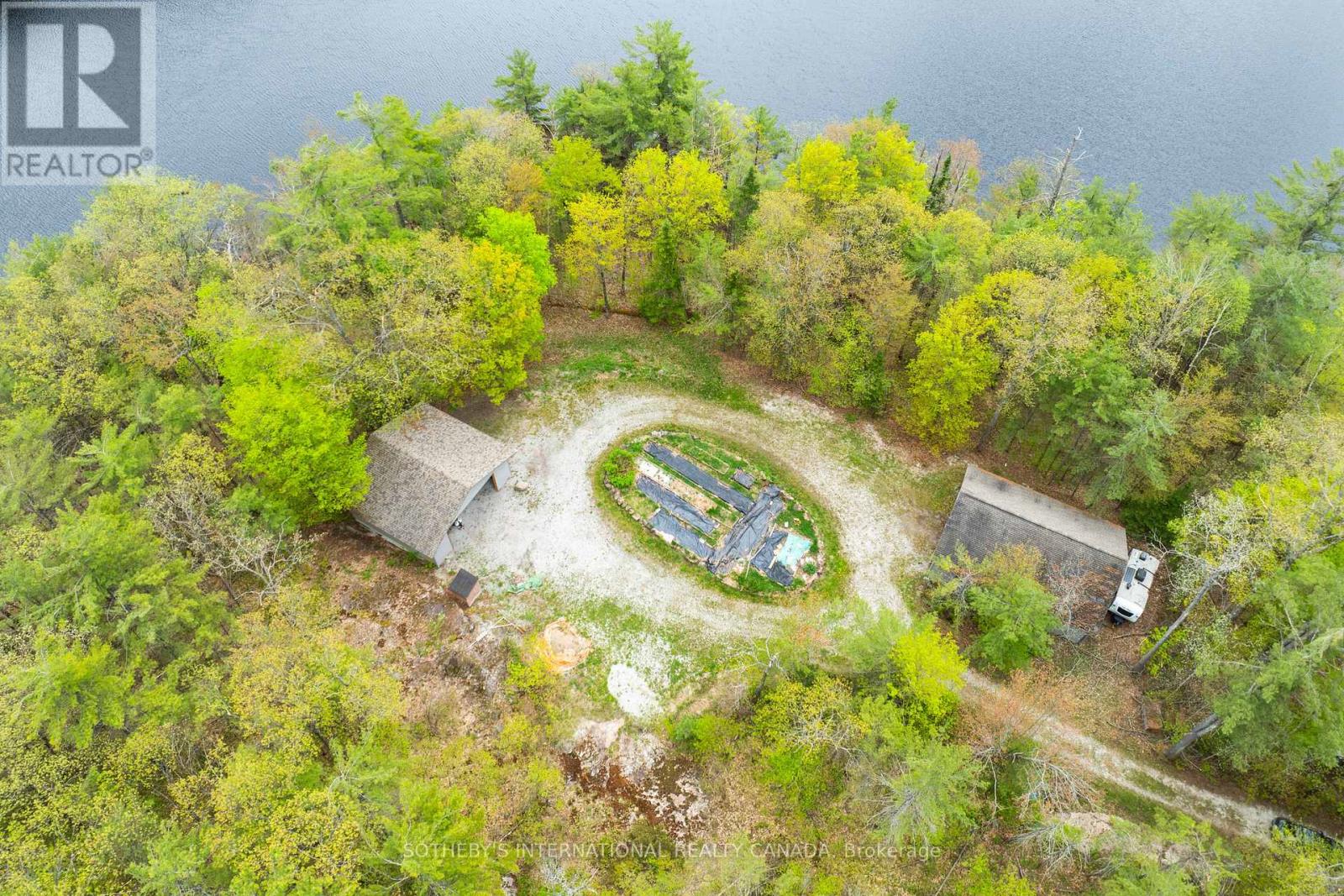 Detached at 1074 COOKS ROAD, Gravenhurst
