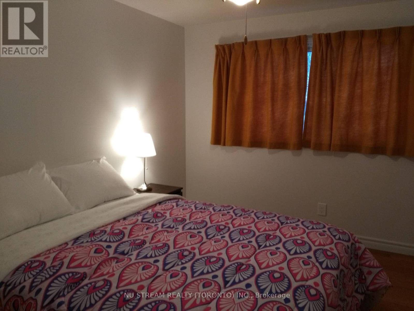 Detached at 7125 MCGILL STREET, Niagara Falls (Casey)
