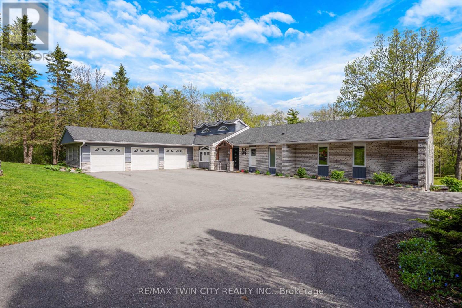 Detached at 1279 MAPLE MANOR ROAD, North Dumfries