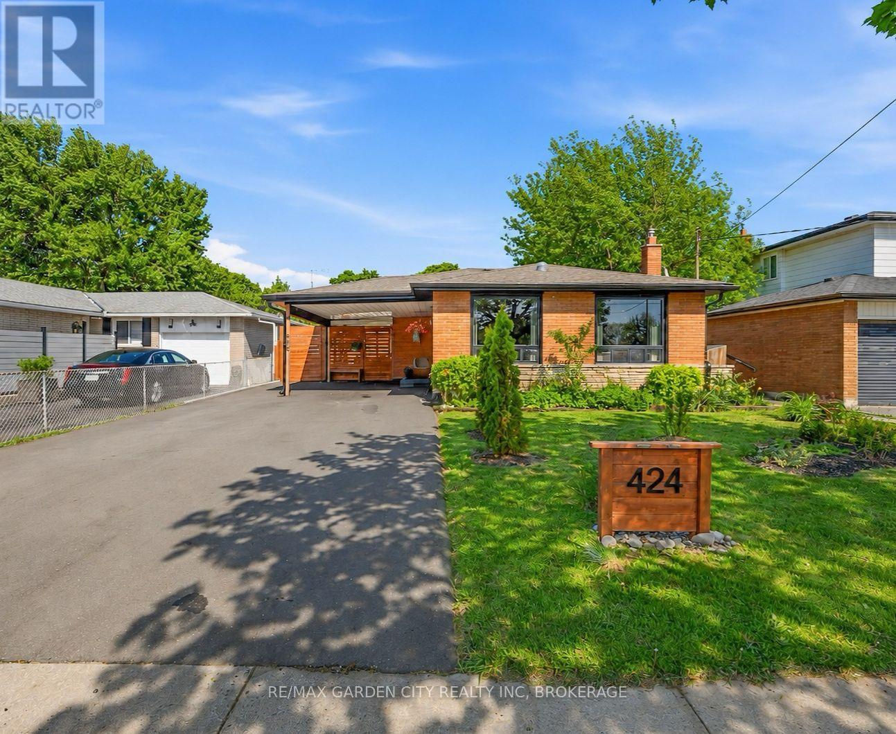 Detached at 424 VINE STREET, St. Catharines (Vine/Linwell)