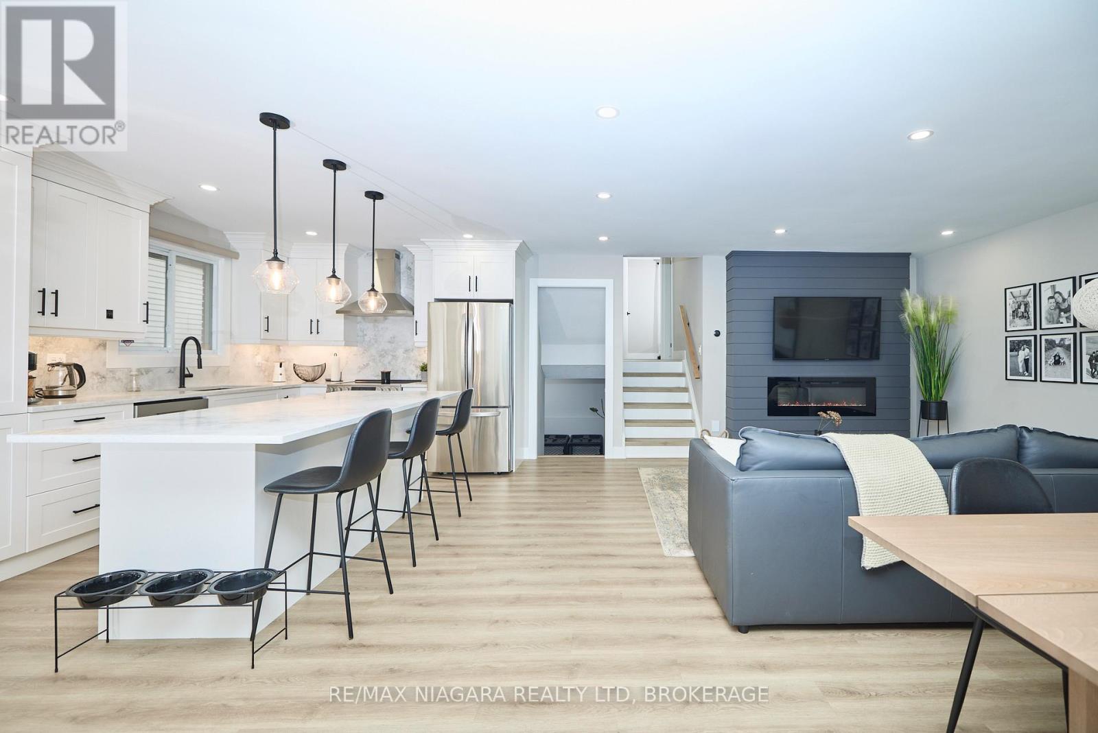 Detached at 310 MAIN STREET, St. Catharines (Port Dalhousie)