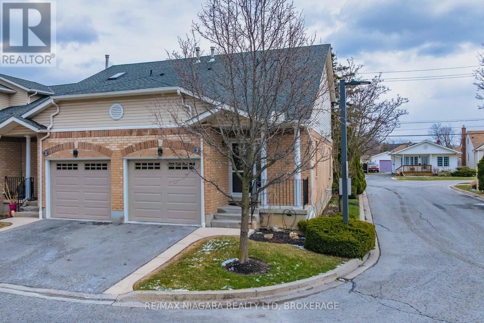 Townhouse at 3 - 53 BUNTING ROAD, St. Catharines