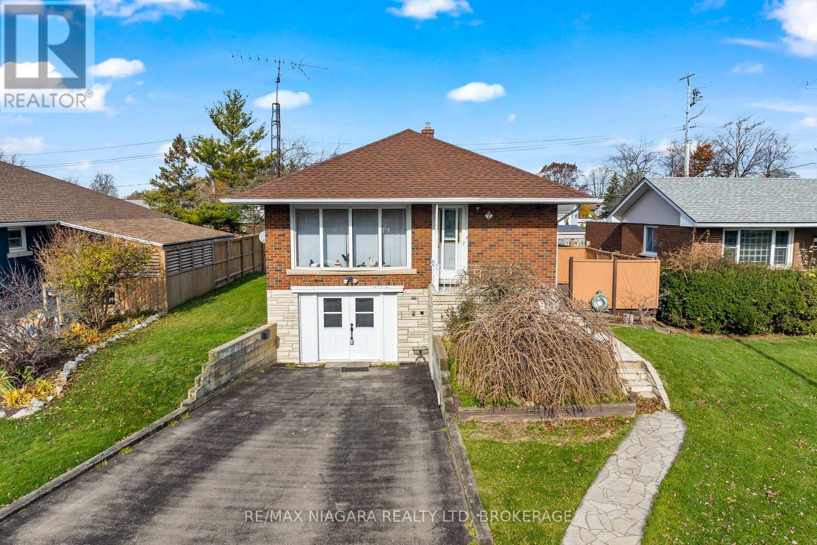 Detached at 7 SOUTH CRESCENT, Port Colborne (Sugarloaf)