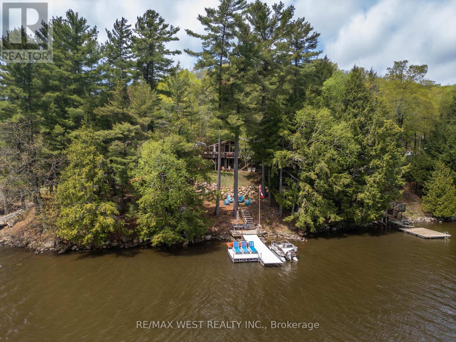 Detached at 19 - 1075 CARLO ENTERPRISE ROAD, Muskoka Lakes