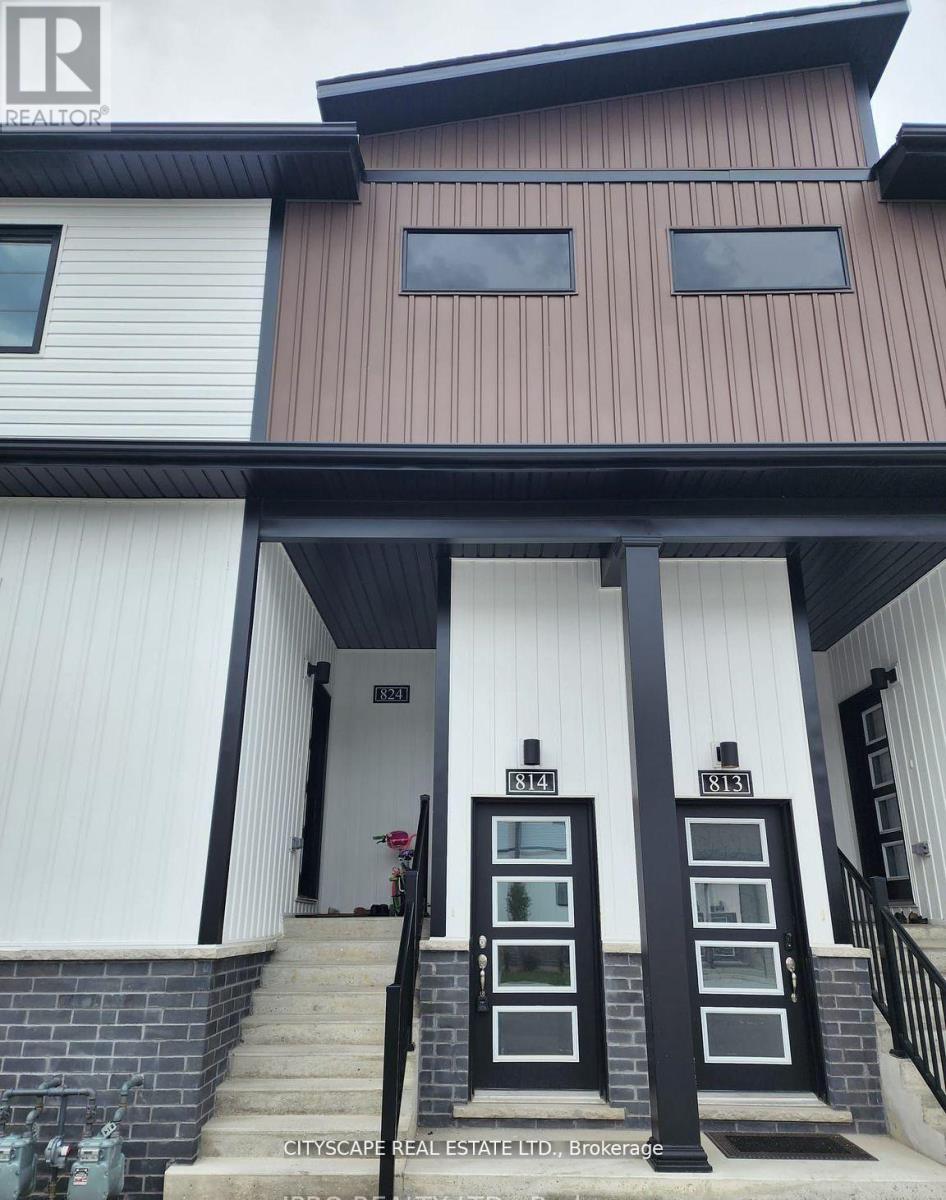 Townhouse at 814 - 4263 FOURTH AVENUE, Niagara Falls (Downtown)