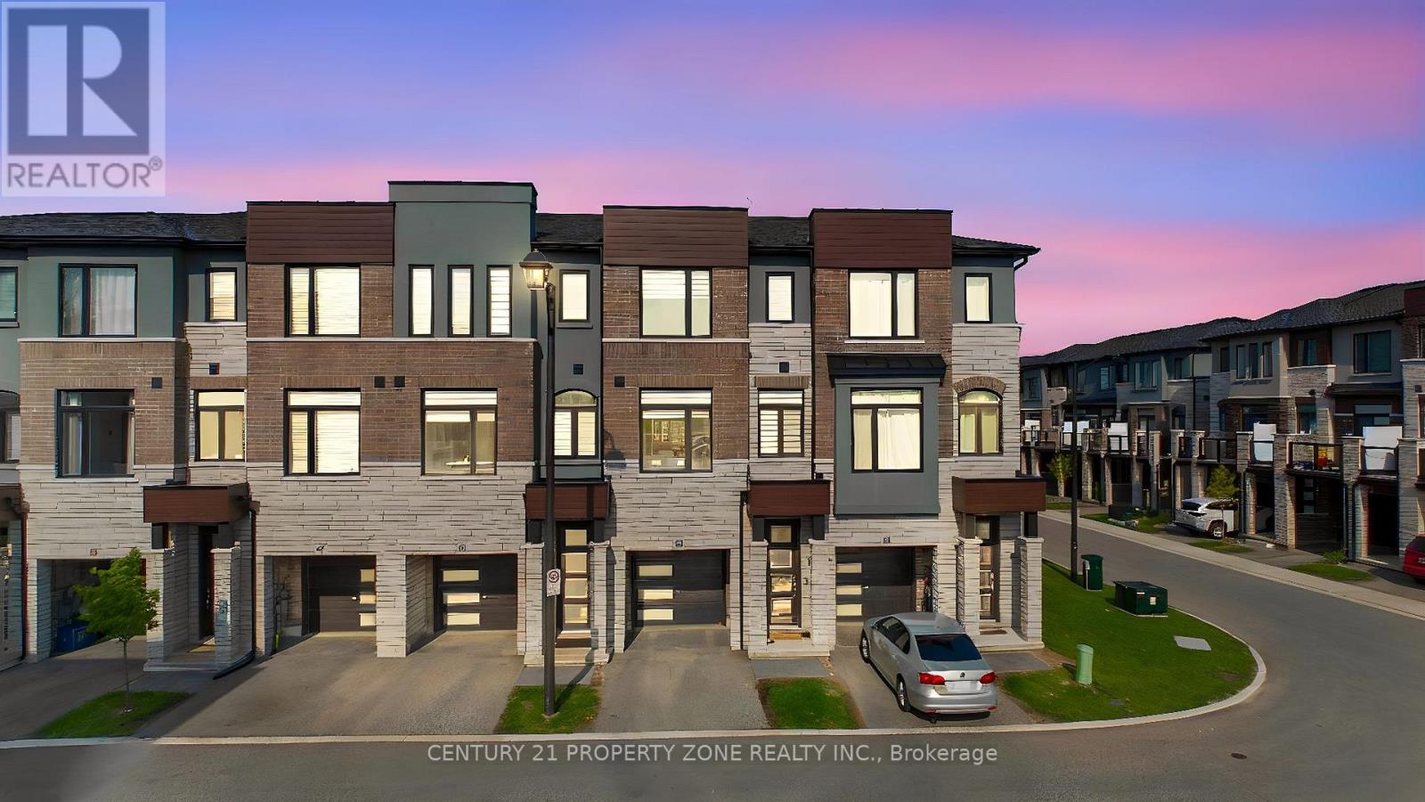 Townhouse at 45 - 290 EQUESTRIAN WAY, Cambridge