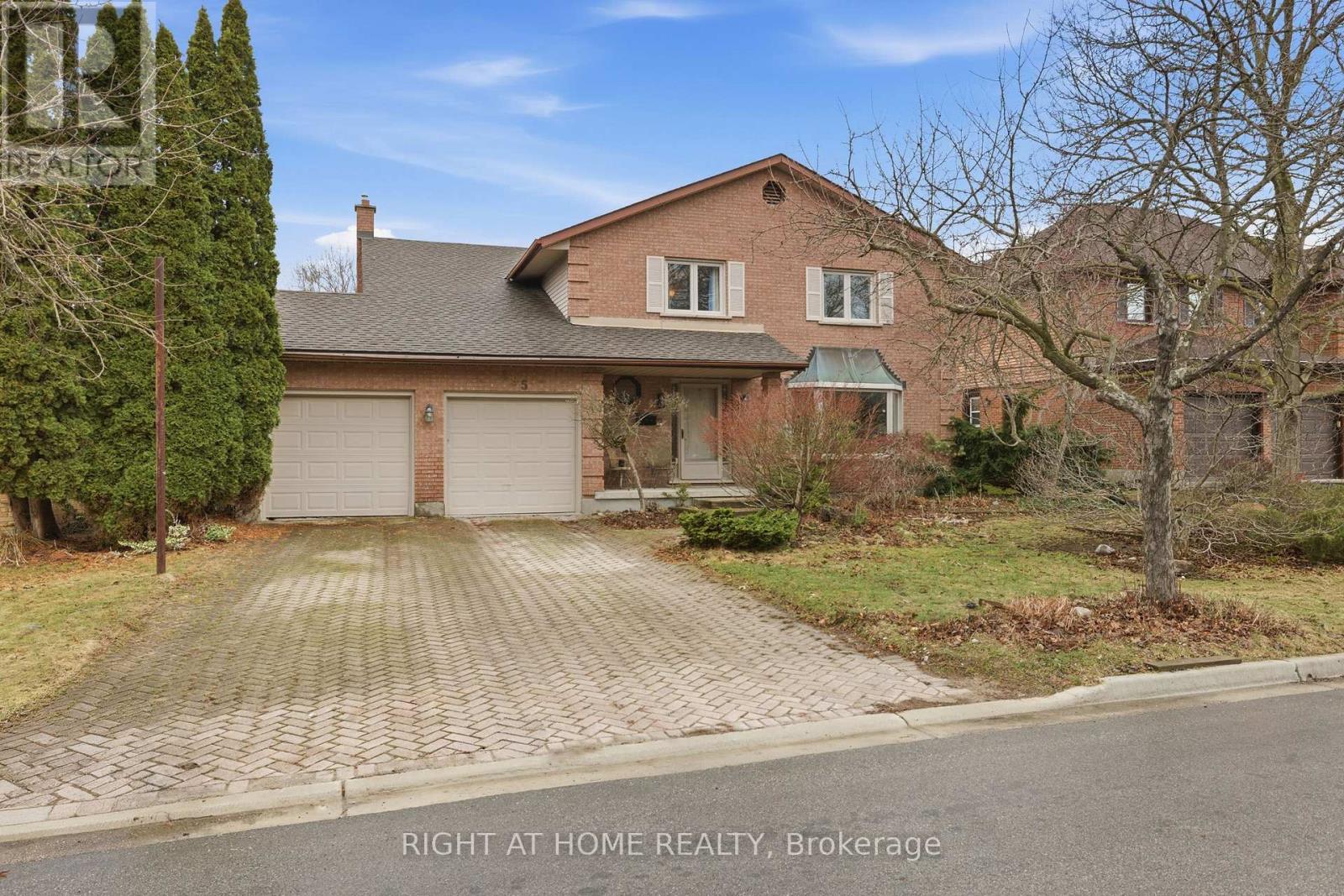 Detached at 495 JEFFREYBROOK CLOSE, London North (North B)
