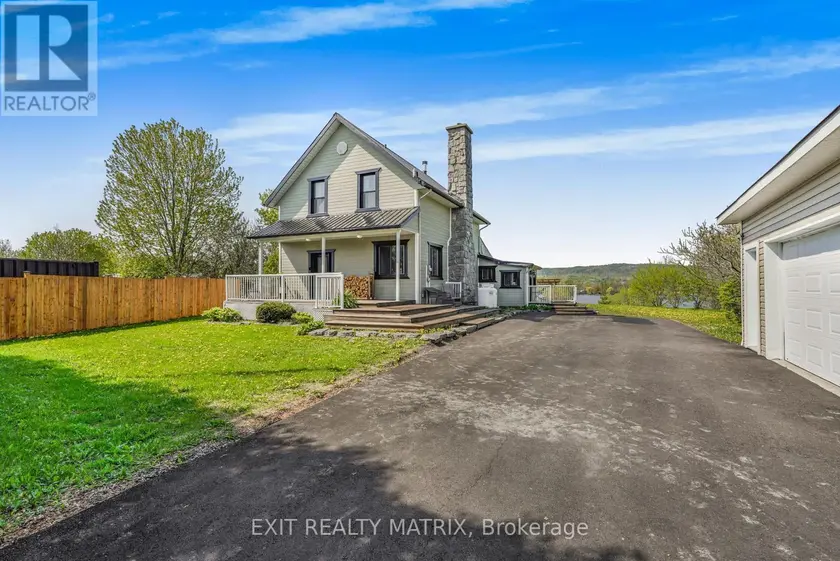 Detached at 1871 LAJOIE STREET, Alfred and Plantagenet