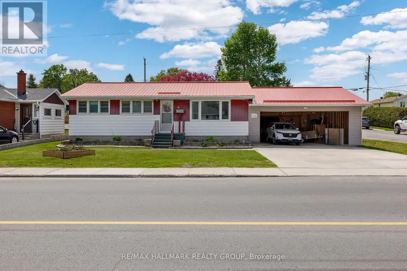 Detached at 86 JASPER AVENUE, Smiths Falls