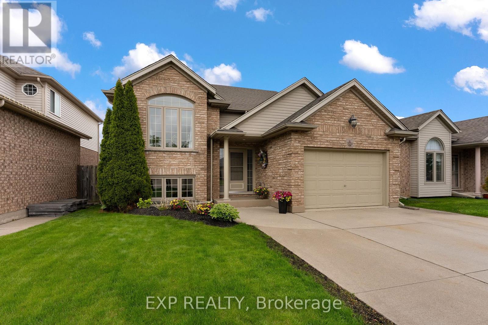 Detached at 7032 KELLY DRIVE, Niagara Falls (Forestview)