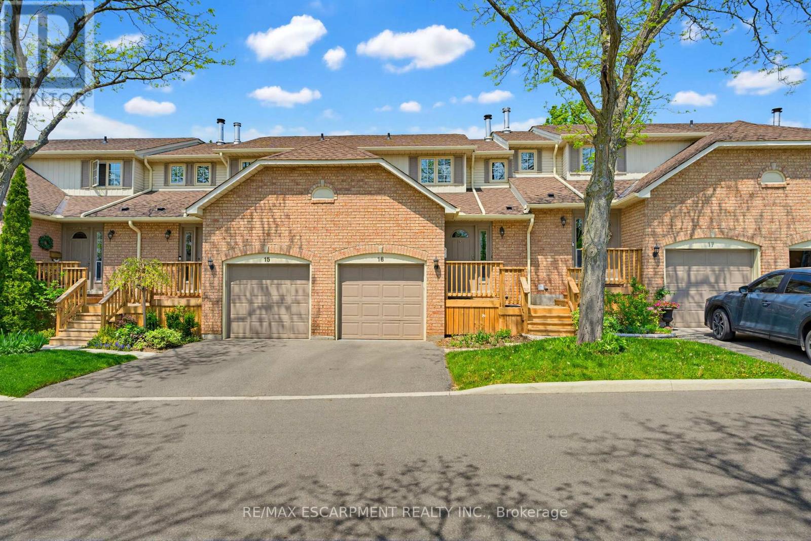 Townhouse at 16 - 79 BRAEHEID AVENUE, Hamilton (Waterdown)