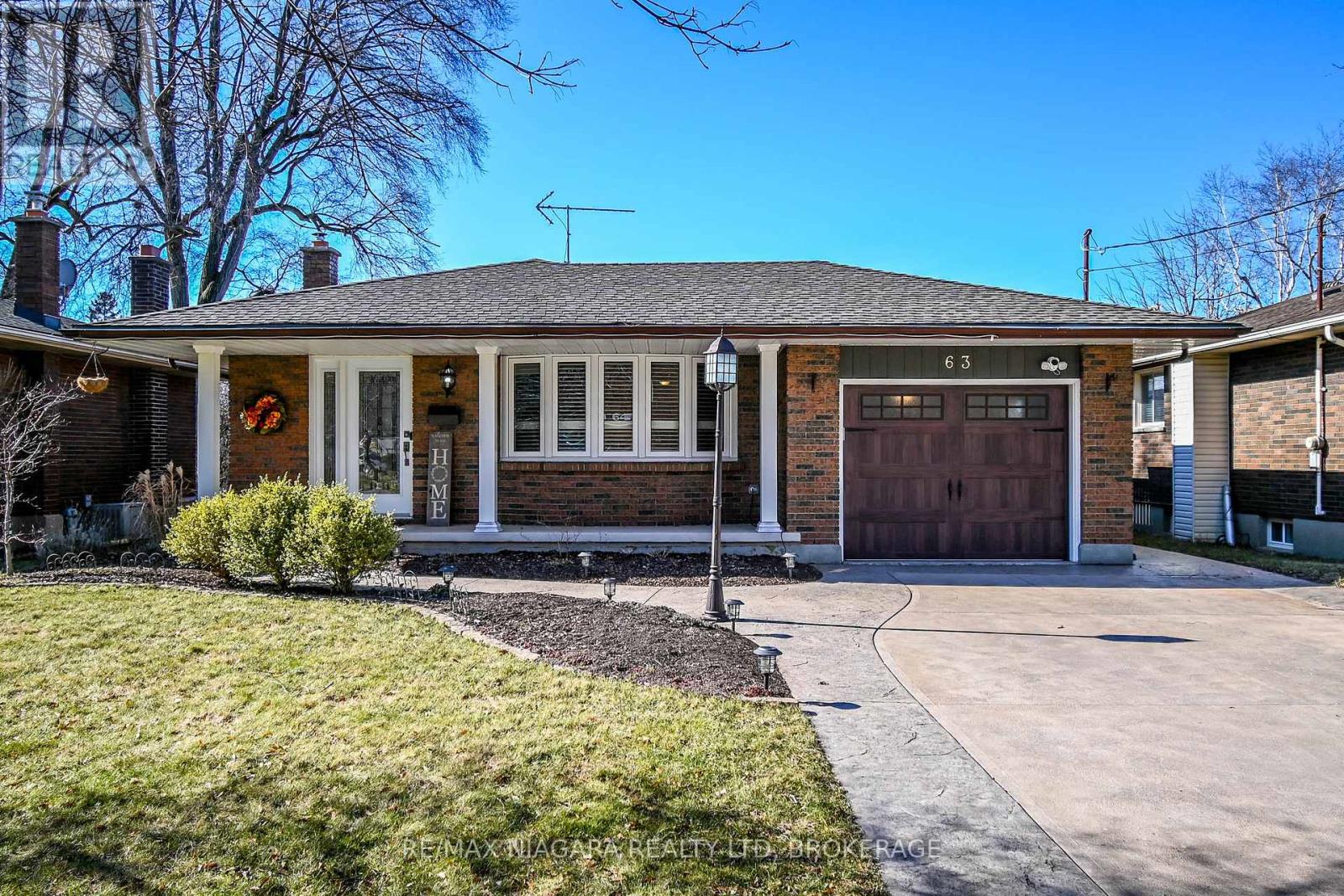 Detached at 63 WINDWARD STREET, St. Catharines (Carlton/Bunting)