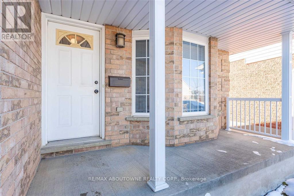 Detached at MAIN - 51 BOULDER CRESCENT, Guelph