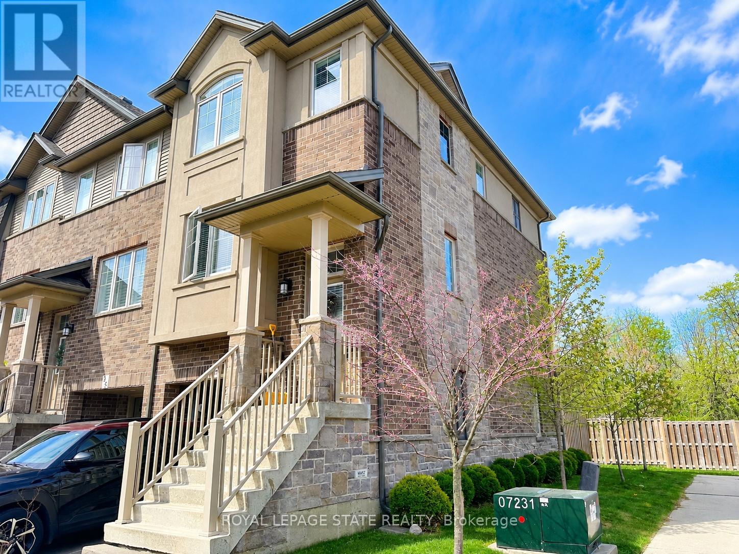 Townhouse at 37 BARLEY LANE, Hamilton (Ancaster)