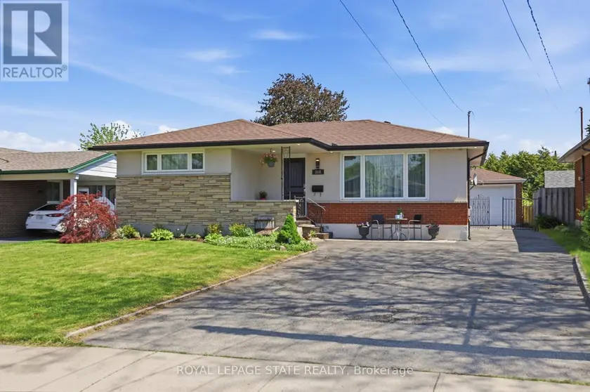 Detached at 168 NUGENT DRIVE, Hamilton (Kentley)