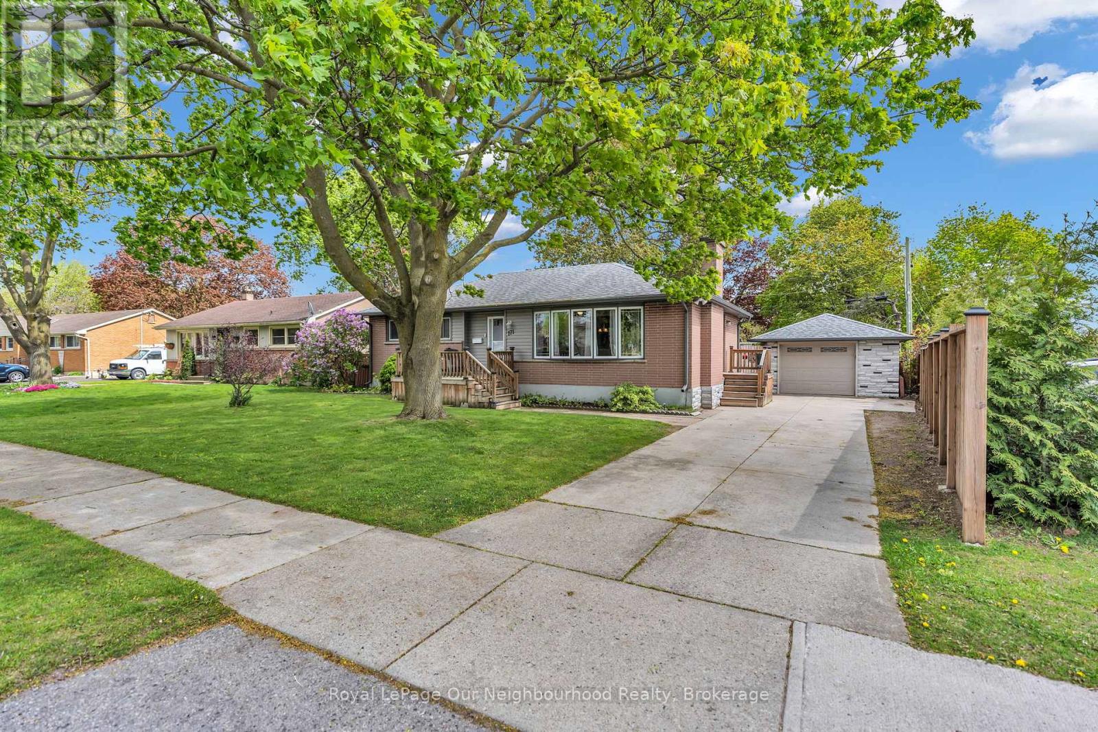 Detached at 171 TWEEDSMUIR AVENUE, London