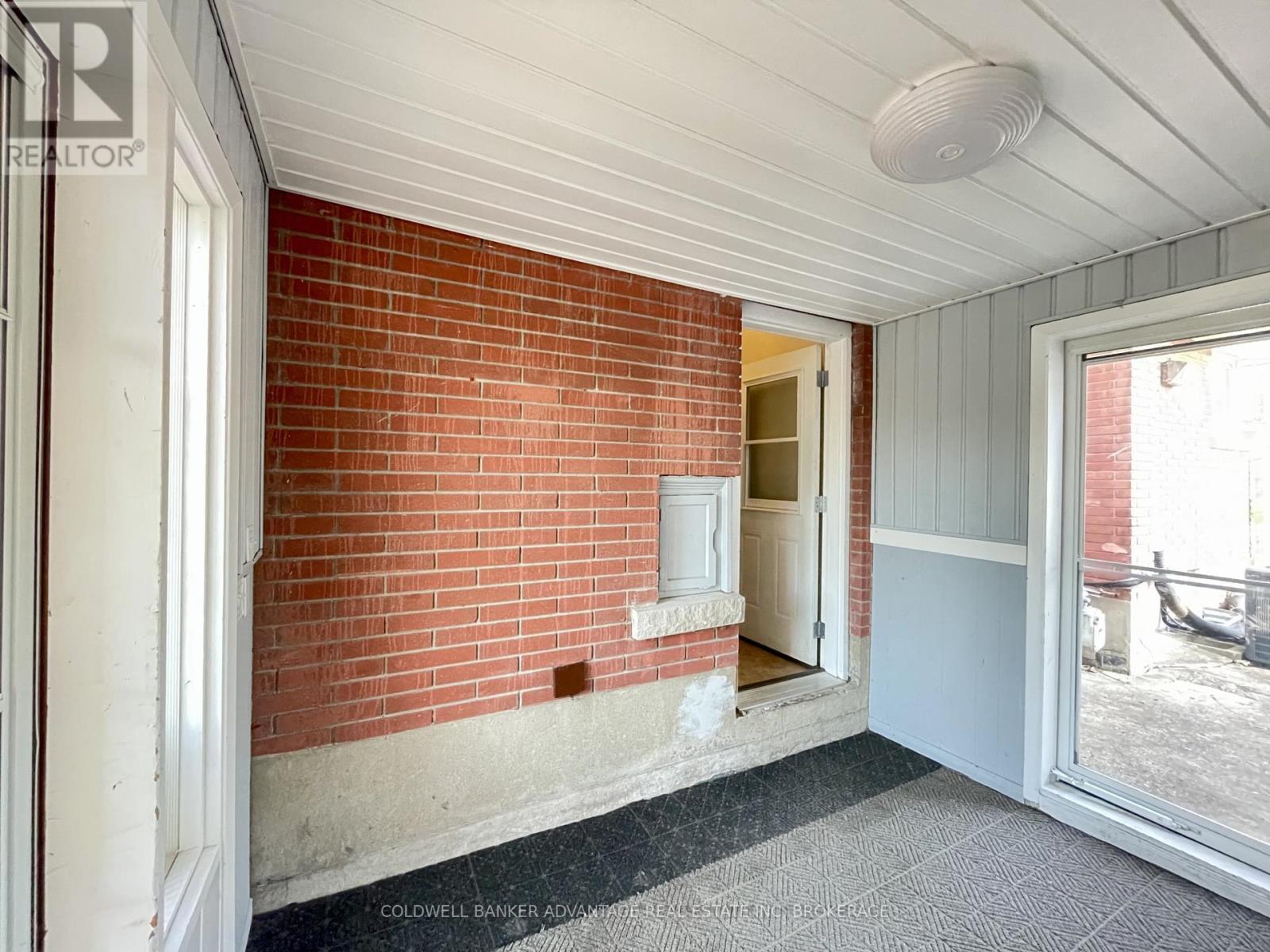 Detached at LOWER - 98 MASTERSON DRIVE, St. Catharines (Glendale/Glenridge)