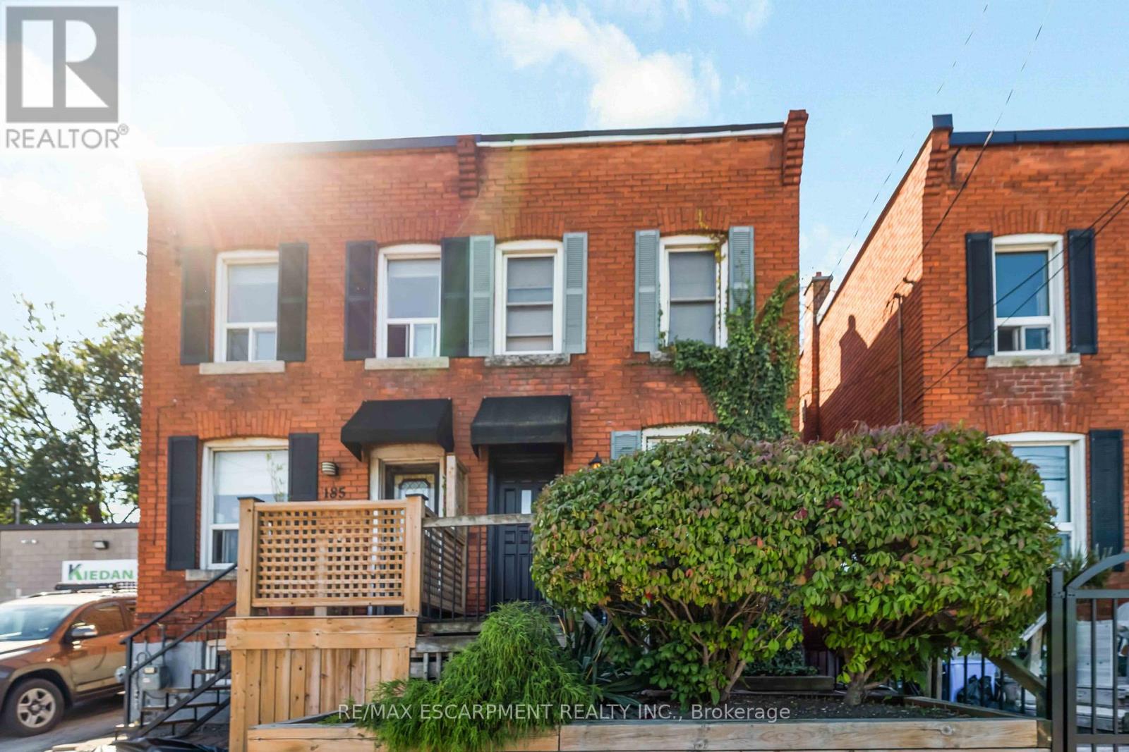 Semi-Detached/Link at 187 BARTON STREET W, Hamilton (Central)