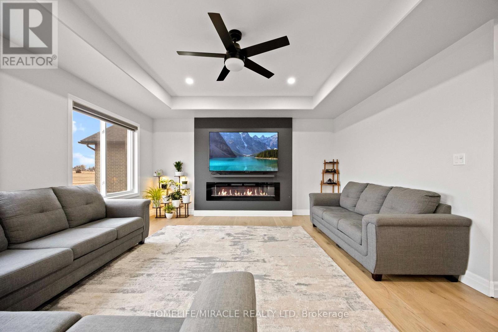 Detached at 61 RAYCROFT DRIVE, Belleville (Thurlow Ward)