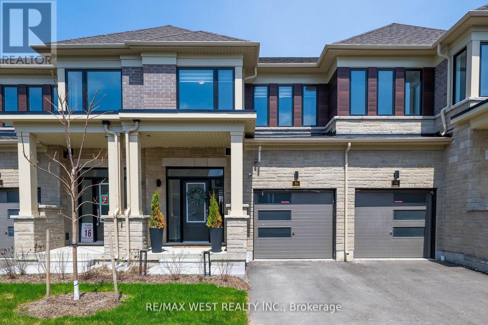 Townhouse at 16 HICKEY LANE, Kawartha Lakes (Lindsay)