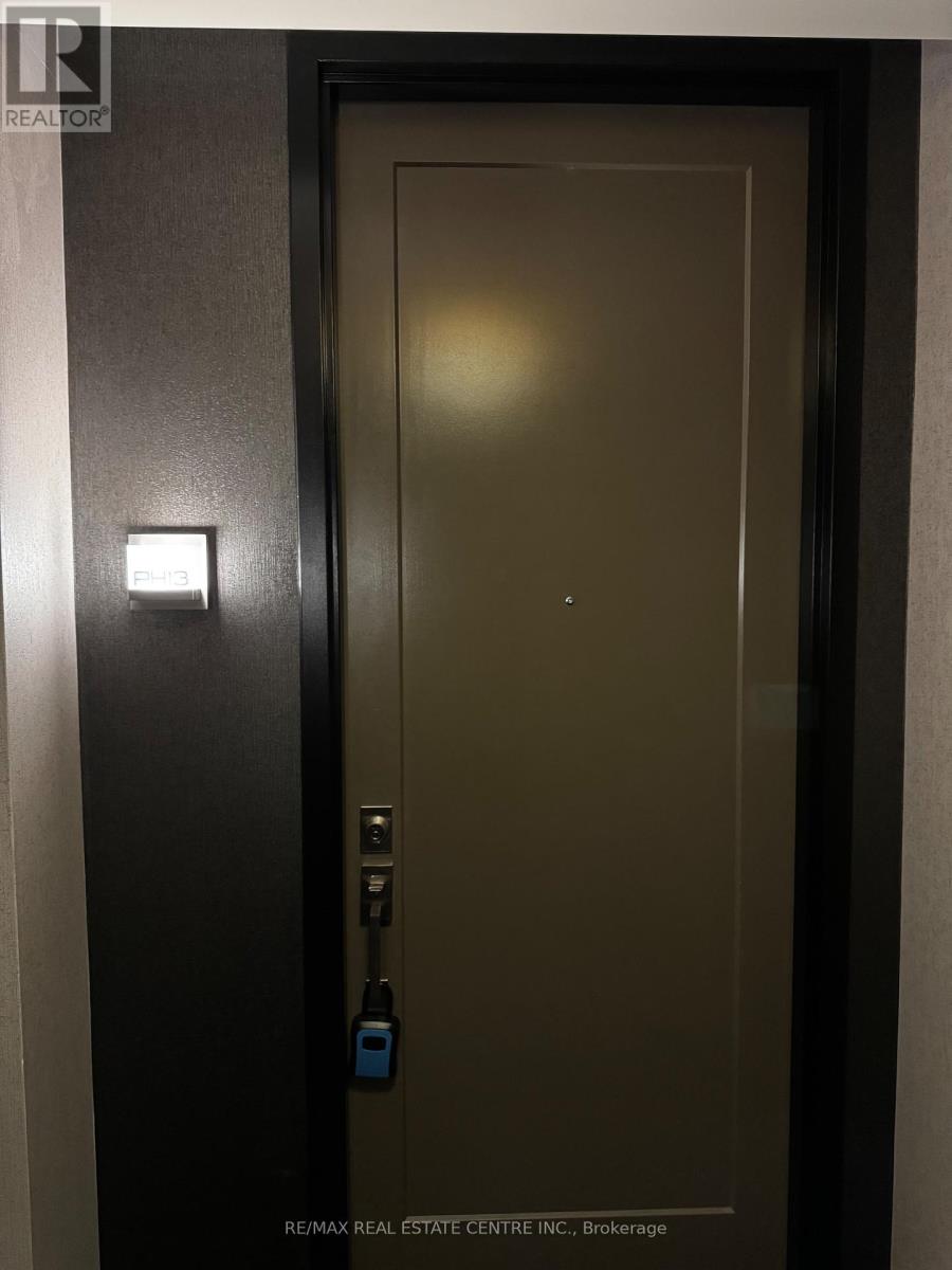 Apartment at PH13 - 150 MAIN STREET W, Hamilton