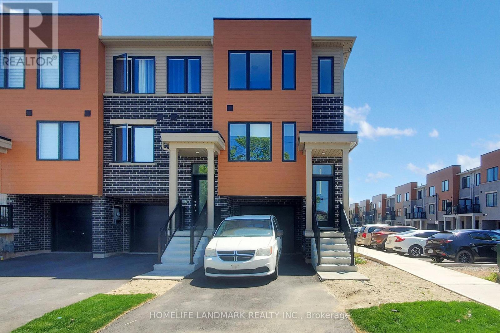 Townhouse at 2 REID AVENUE N, Hamilton (McQuesten)