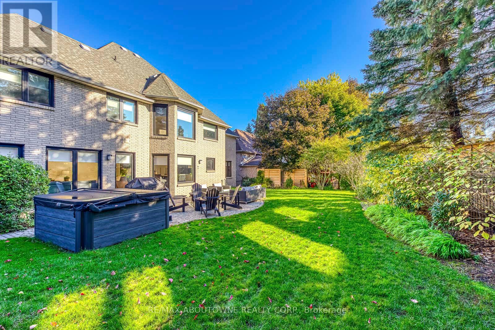 Detached at 54 DEERVIEW AVENUE, Hamilton
