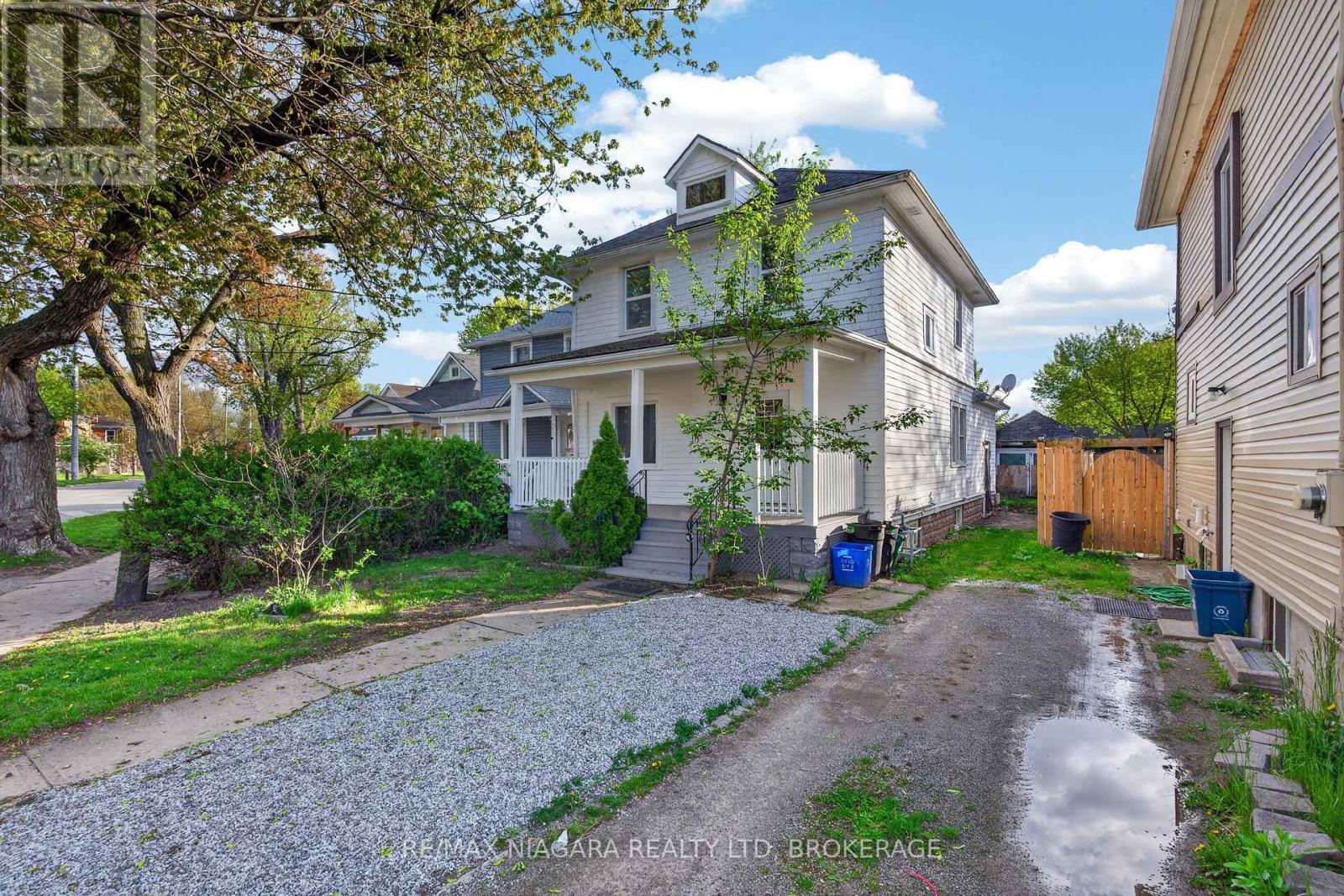 Detached at 173 LAKE STREET, St. Catharines (Downtown)