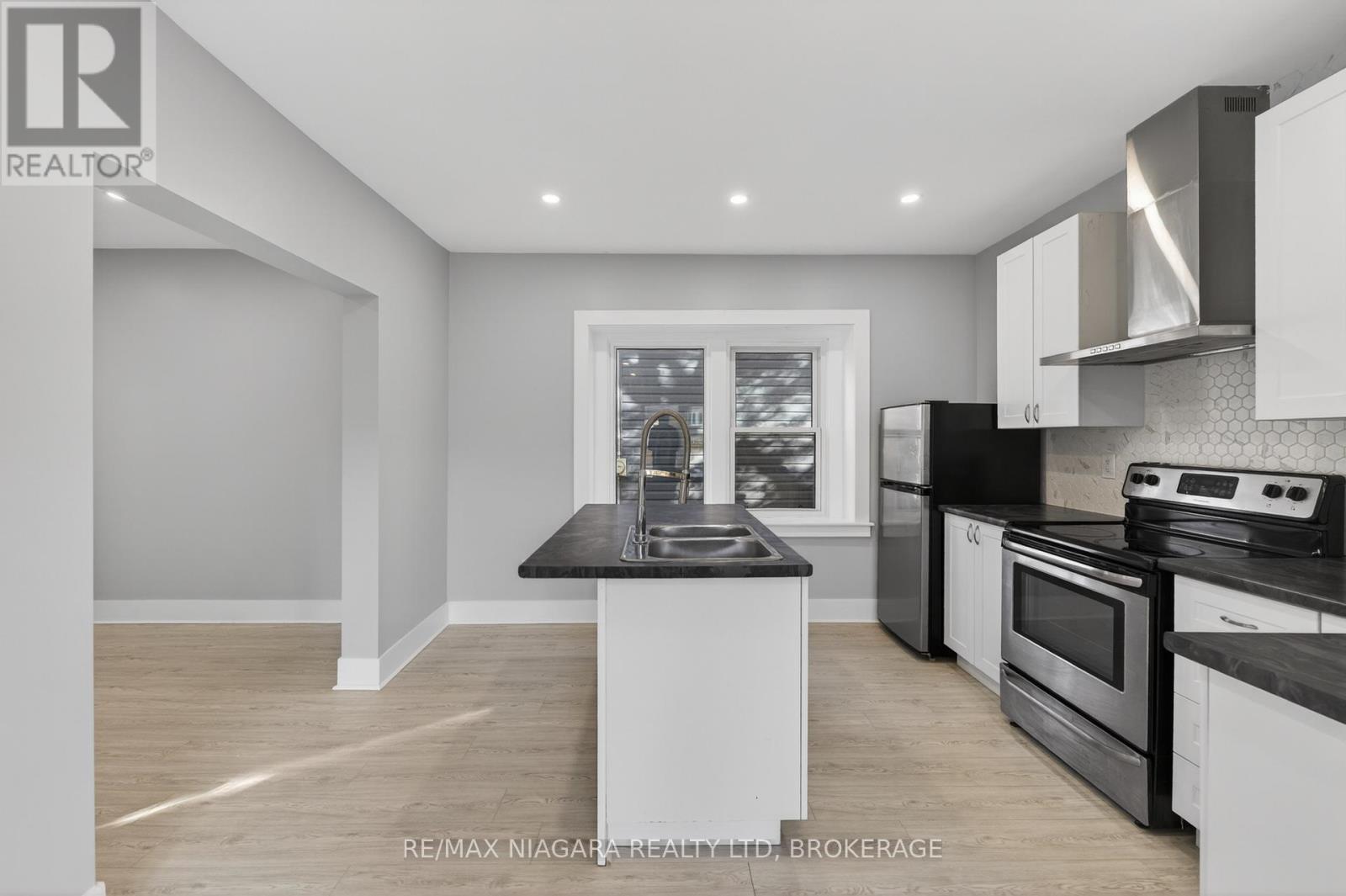 Detached at 173 LAKE STREET, St. Catharines
