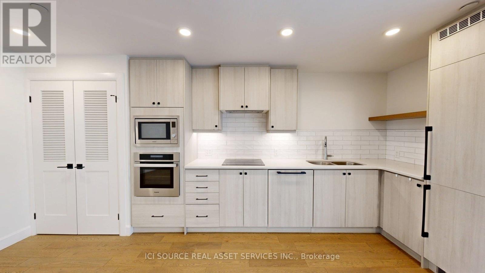Townhouse at B101 - 2082 LUMEN DRIVE, London South (South A)