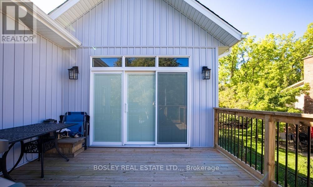 Detached at 1 HURRICANE ROAD, Pelham