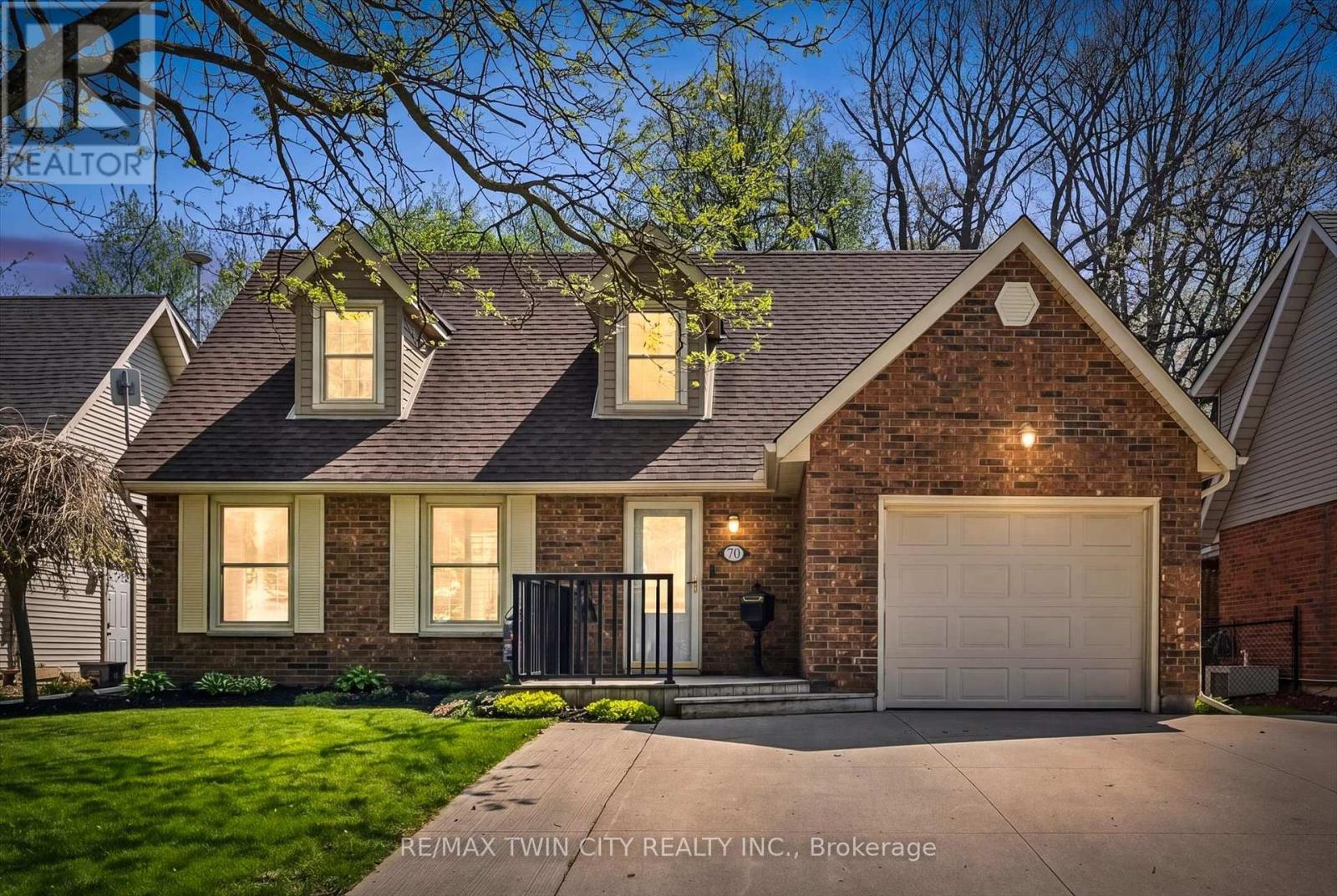 Detached at 70 PEACHTREE CRESCENT, Cambridge