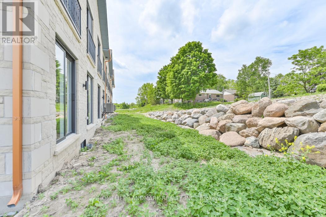 Townhouse at 32 REGENT STREET, Trent Hills