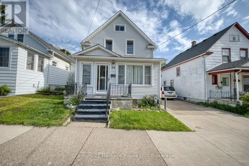 Multiplex at 20 DUFFERIN STREET, Fort Erie